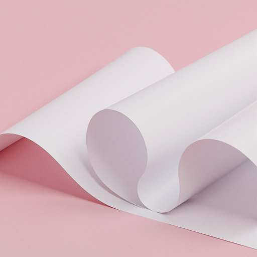 年轻女性设计师头像,穿白色衬衫,专业形象,粉色背景